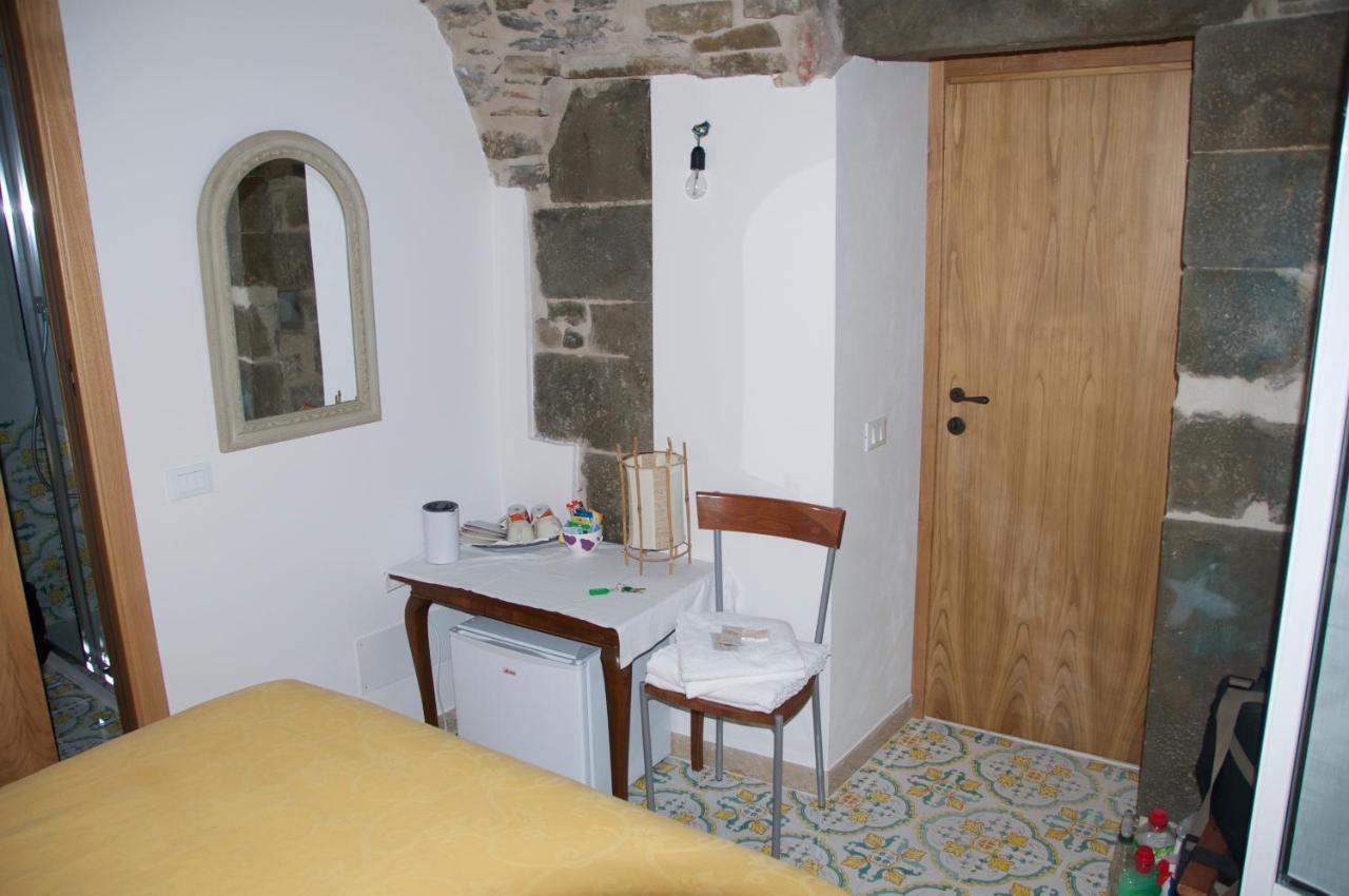 Hotel La Croce Dei Templari - Very Central With Parking - à Riomaggiore Extérieur photo