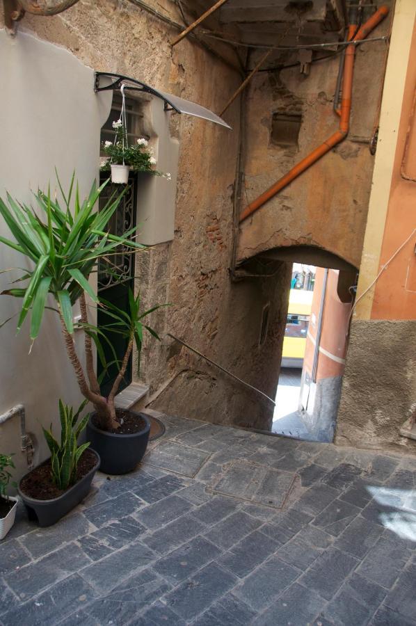 Hotel La Croce Dei Templari - Very Central With Parking - à Riomaggiore Extérieur photo