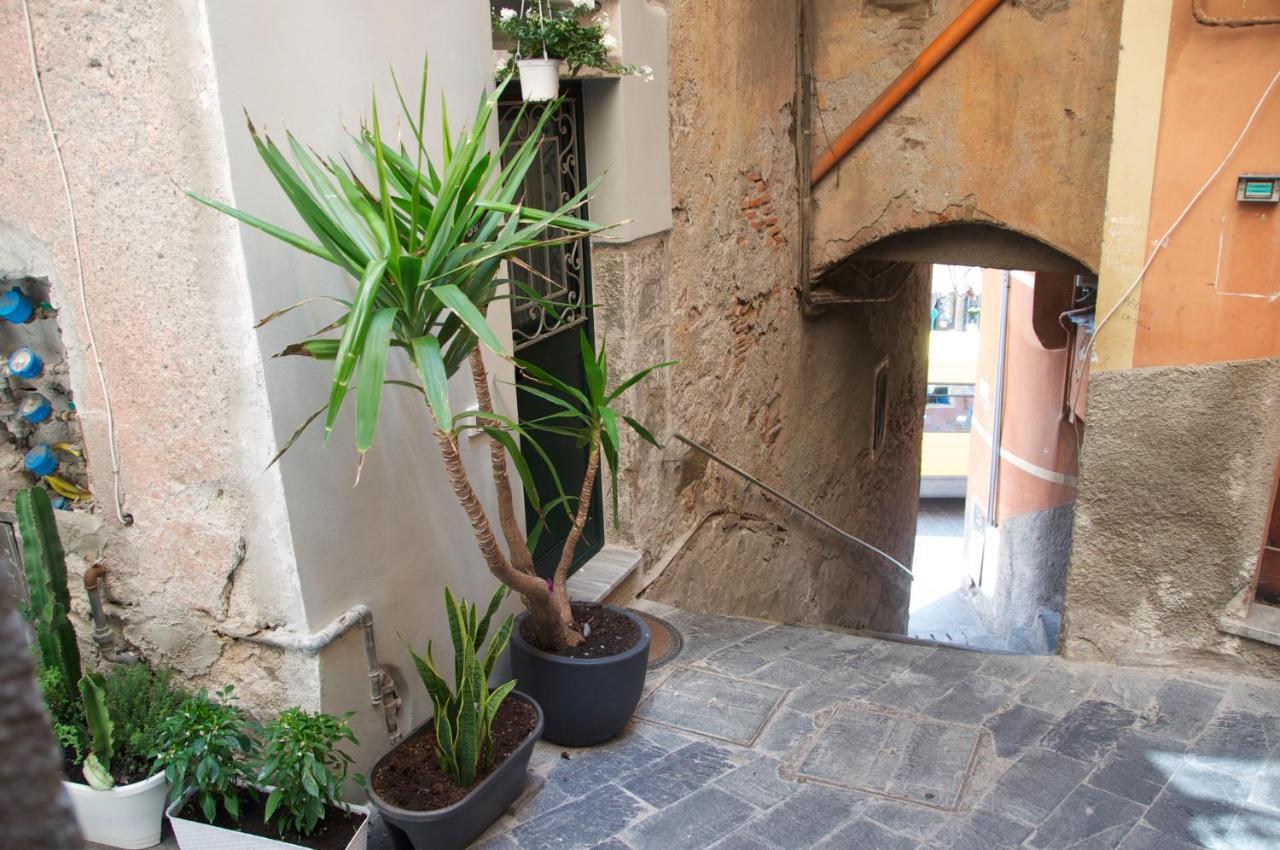 Hotel La Croce Dei Templari - Very Central With Parking - à Riomaggiore Extérieur photo